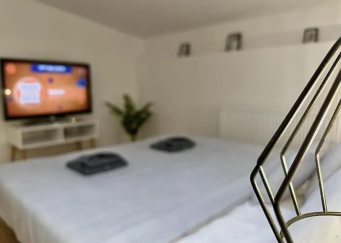 COZY OLD-Town Apartments at Kazimierz +AC, KITCHEN&NETFLIX